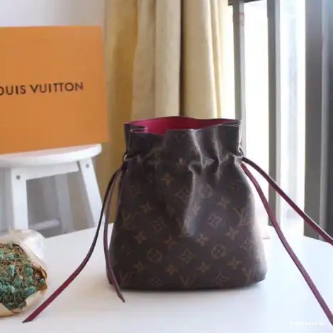 Fashionrepsfam ru 19B570240 LV Bags 0713